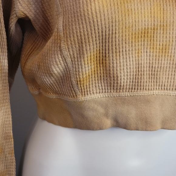 Wild Fable Waffle knit crop hoodie Tan with Yellow tie dye splash Size M - Picture 6 of 11